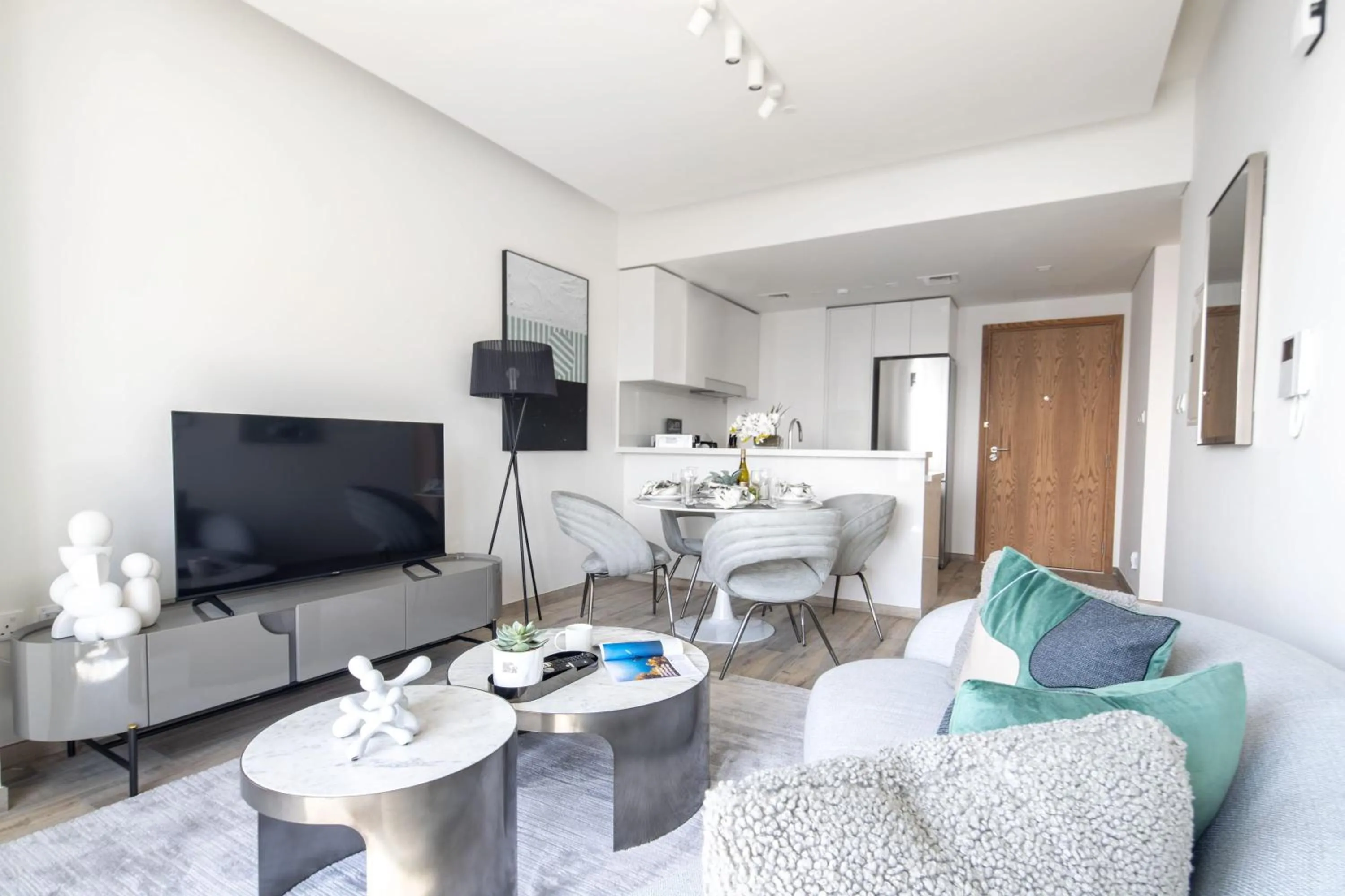 Frank Porter - Ahad Residences