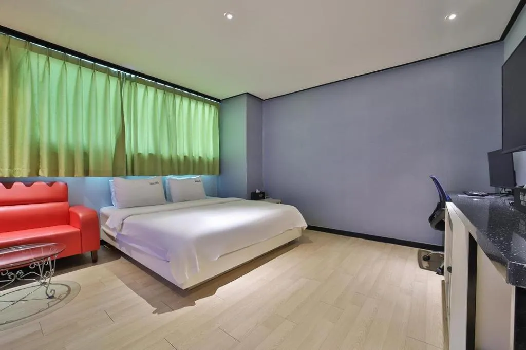 Bed in Hermes Hotel