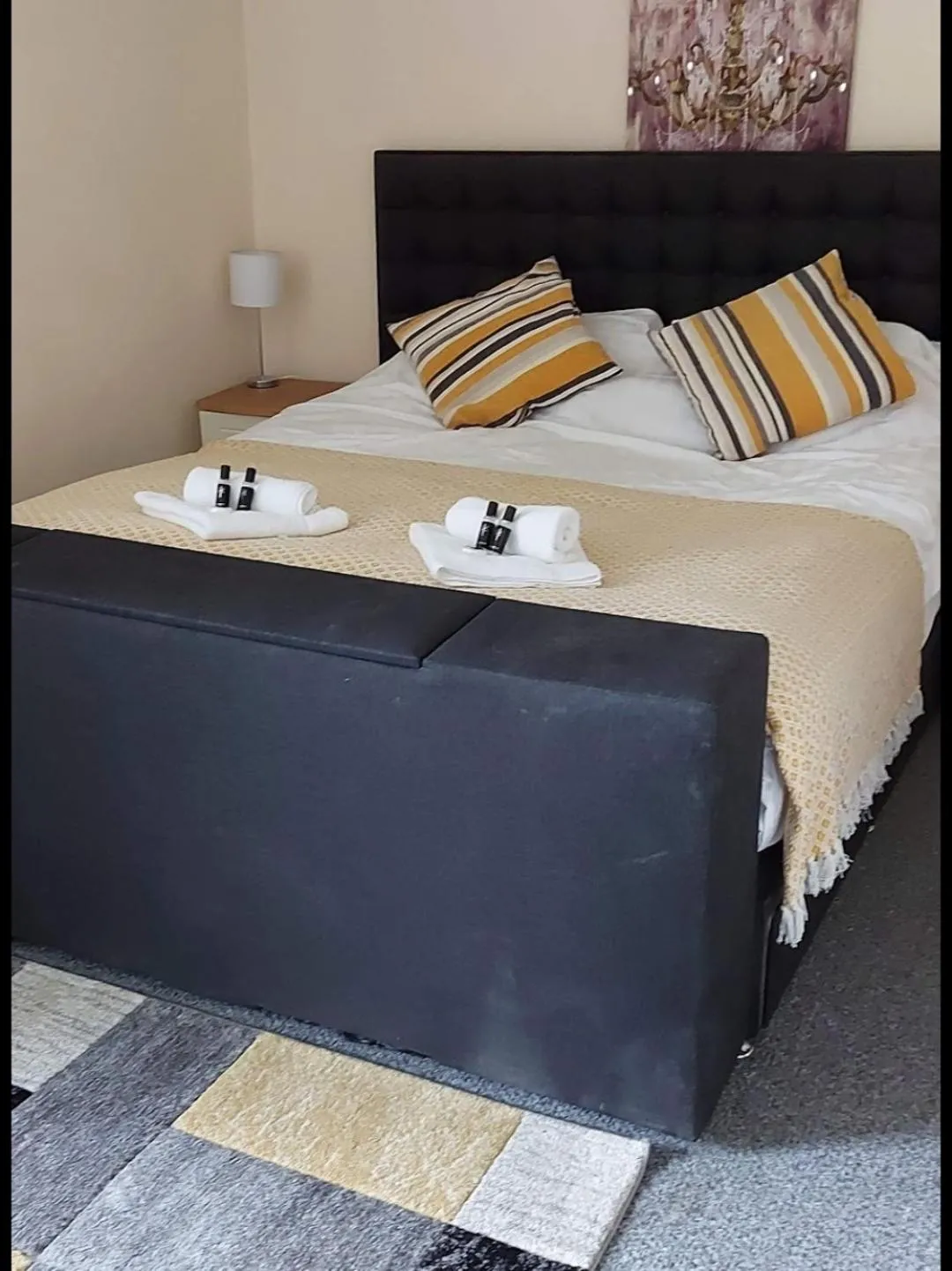 Bed in Nags Head Pub