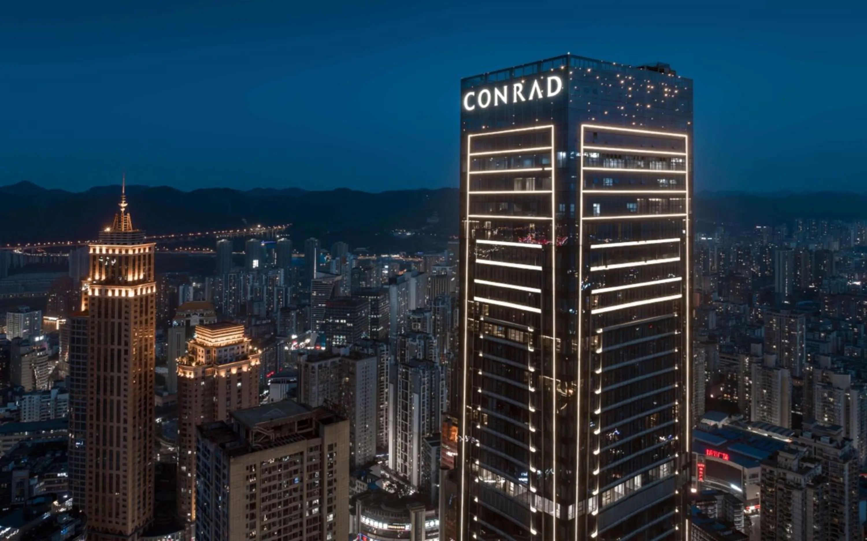 Conrad Chongqing - Indulge in the magical 8D city landscape