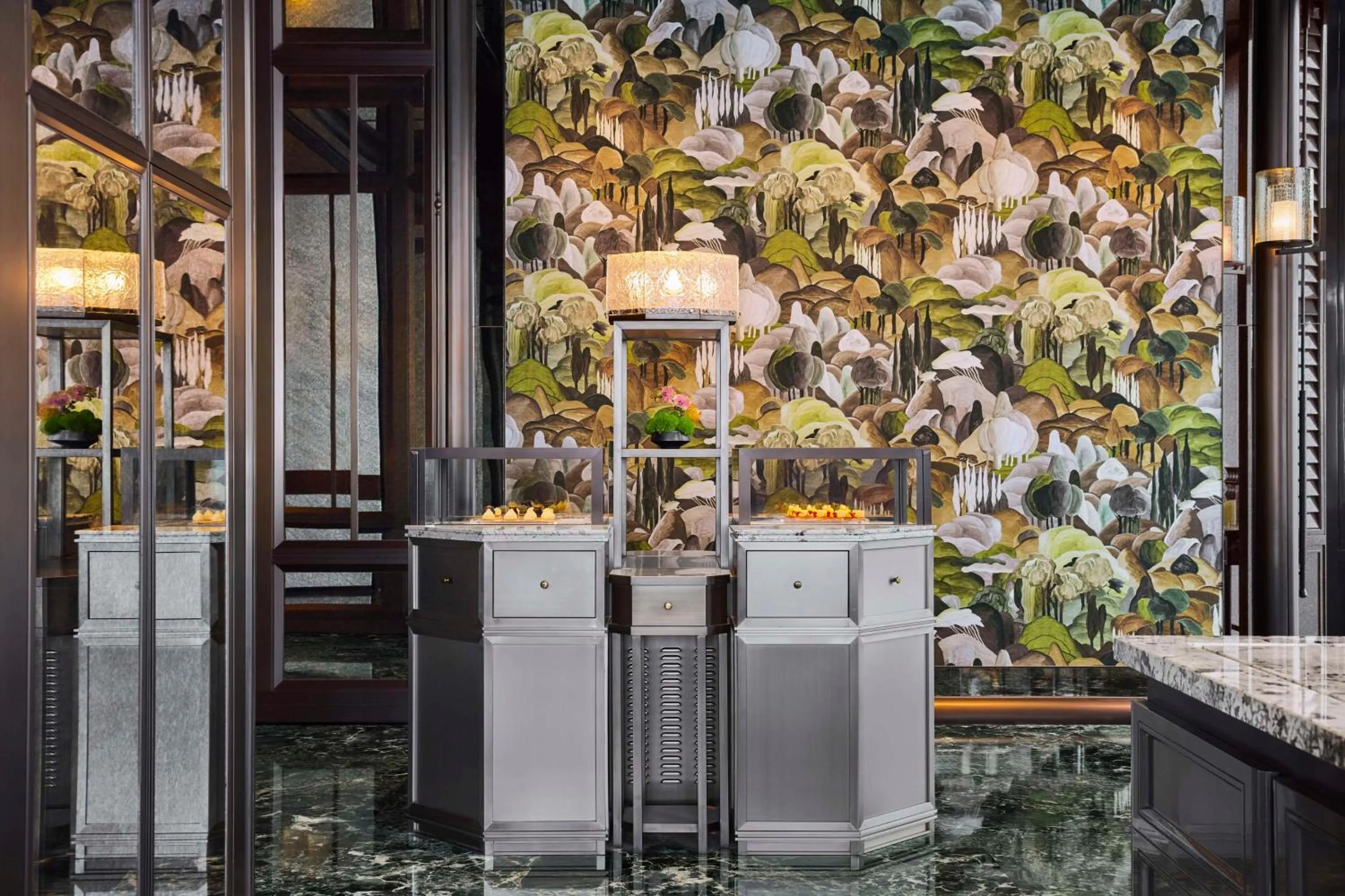 Restaurant/places to eat in Conrad Chongqing - Indulge in the magical 8D city landscape