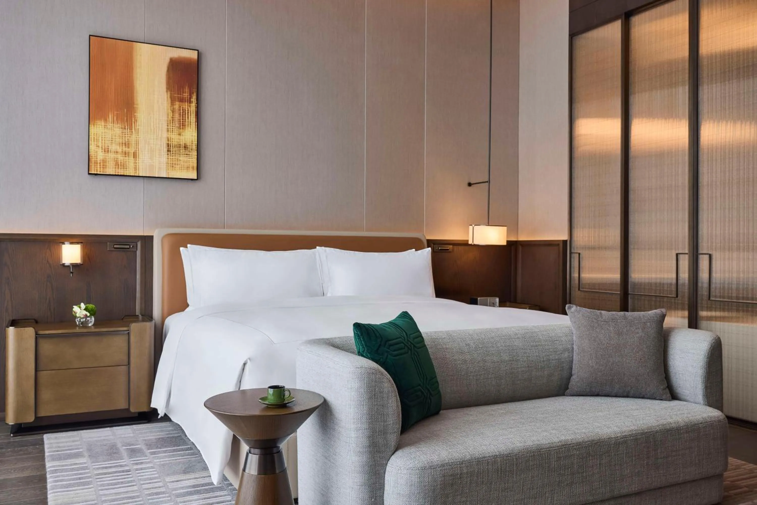 Bed in Conrad Chongqing - Indulge in the magical 8D city landscape