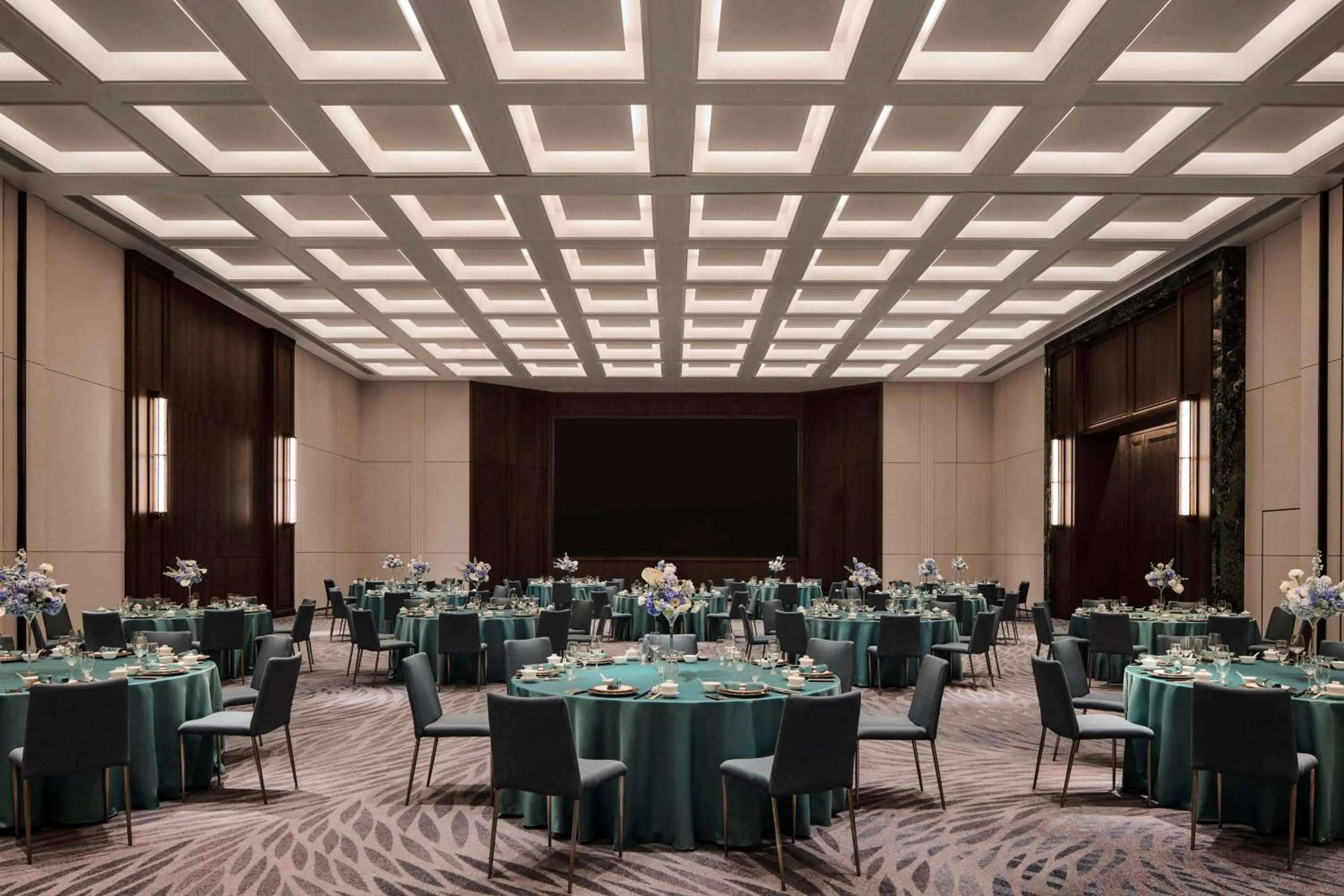 Meeting/conference room in Conrad Chongqing - Indulge in the magical 8D city landscape