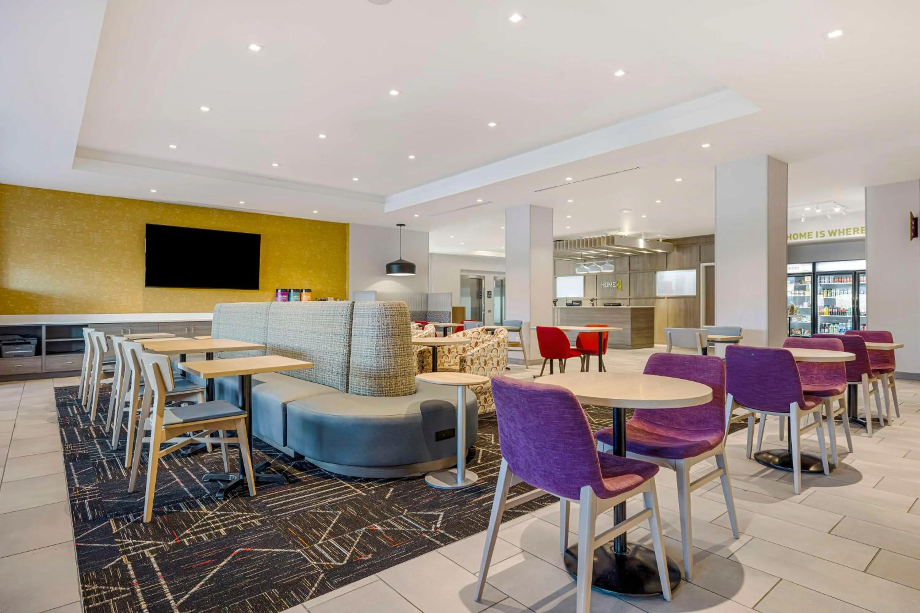 Lobby or reception in Home2 Suites By Hilton Colorado Springs Airport