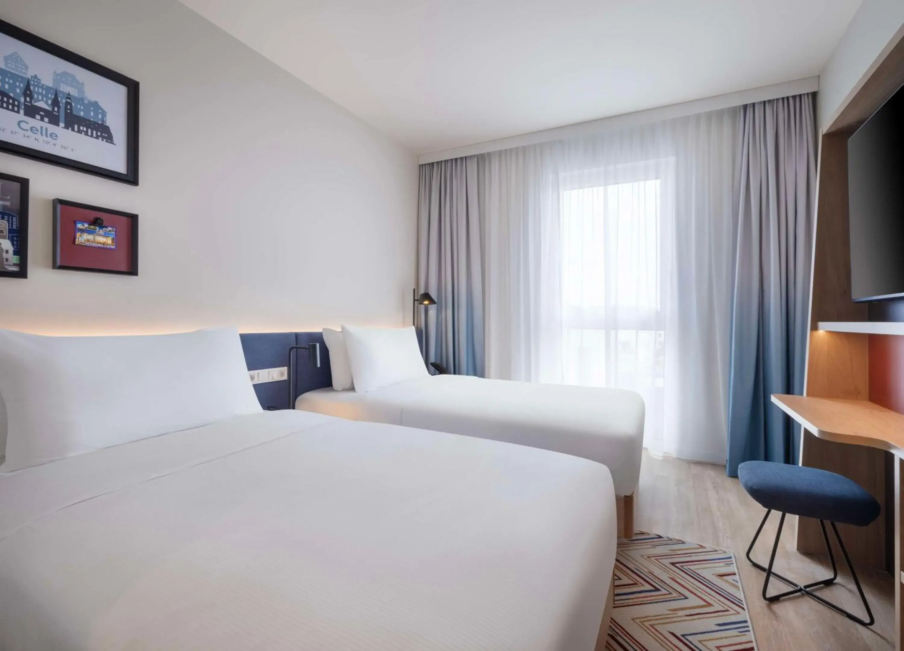 Photo of the whole room, Bed in Hampton By Hilton Celle Photo of the whole room, Bed in Hampton By Hilton Celle