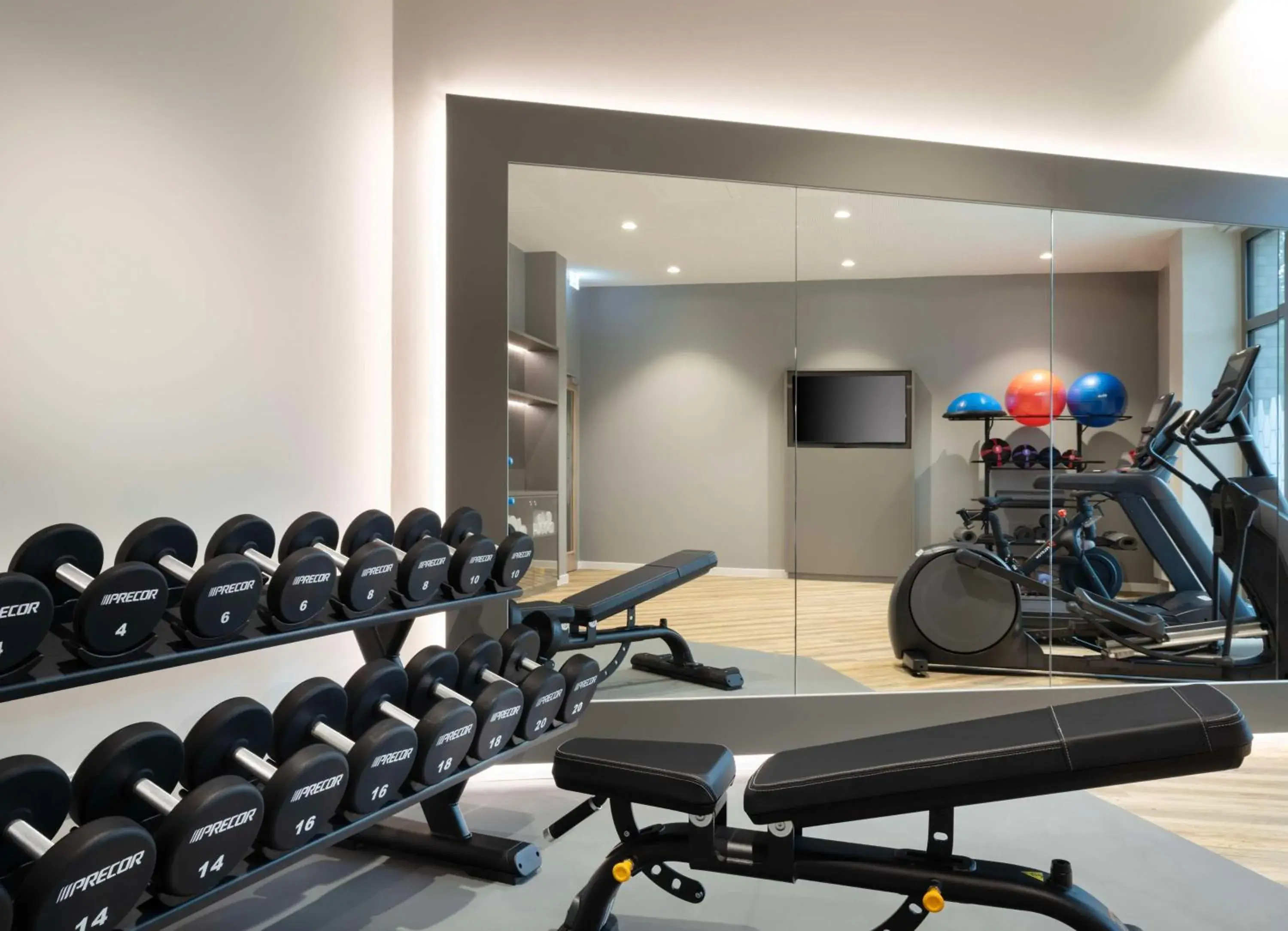 Fitness centre/facilities in Hampton By Hilton Celle Fitness centre/facilities in Hampton By Hilton Celle