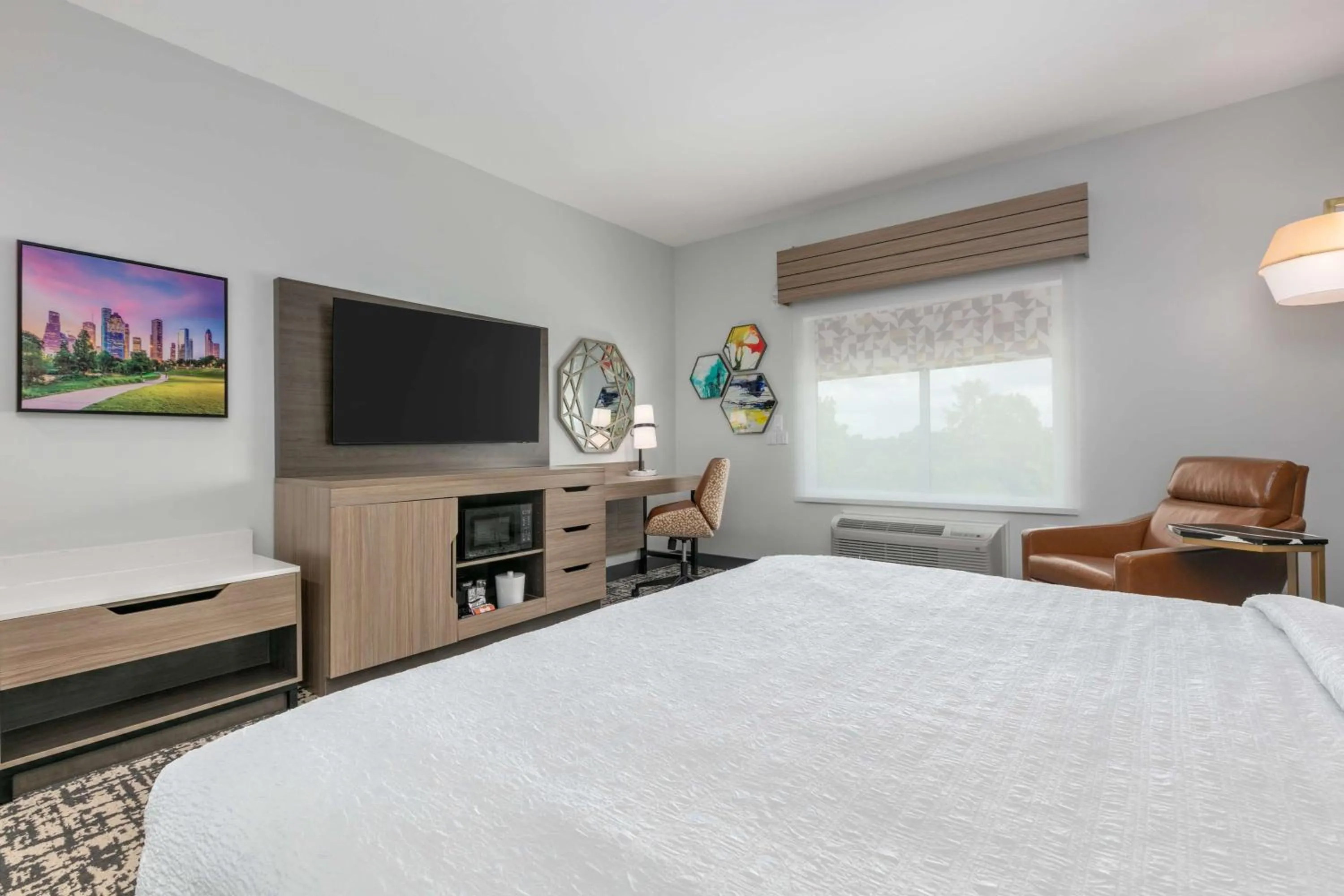 Bed in Hampton Inn & Suites by Hilton Shenandoah The Woodlands