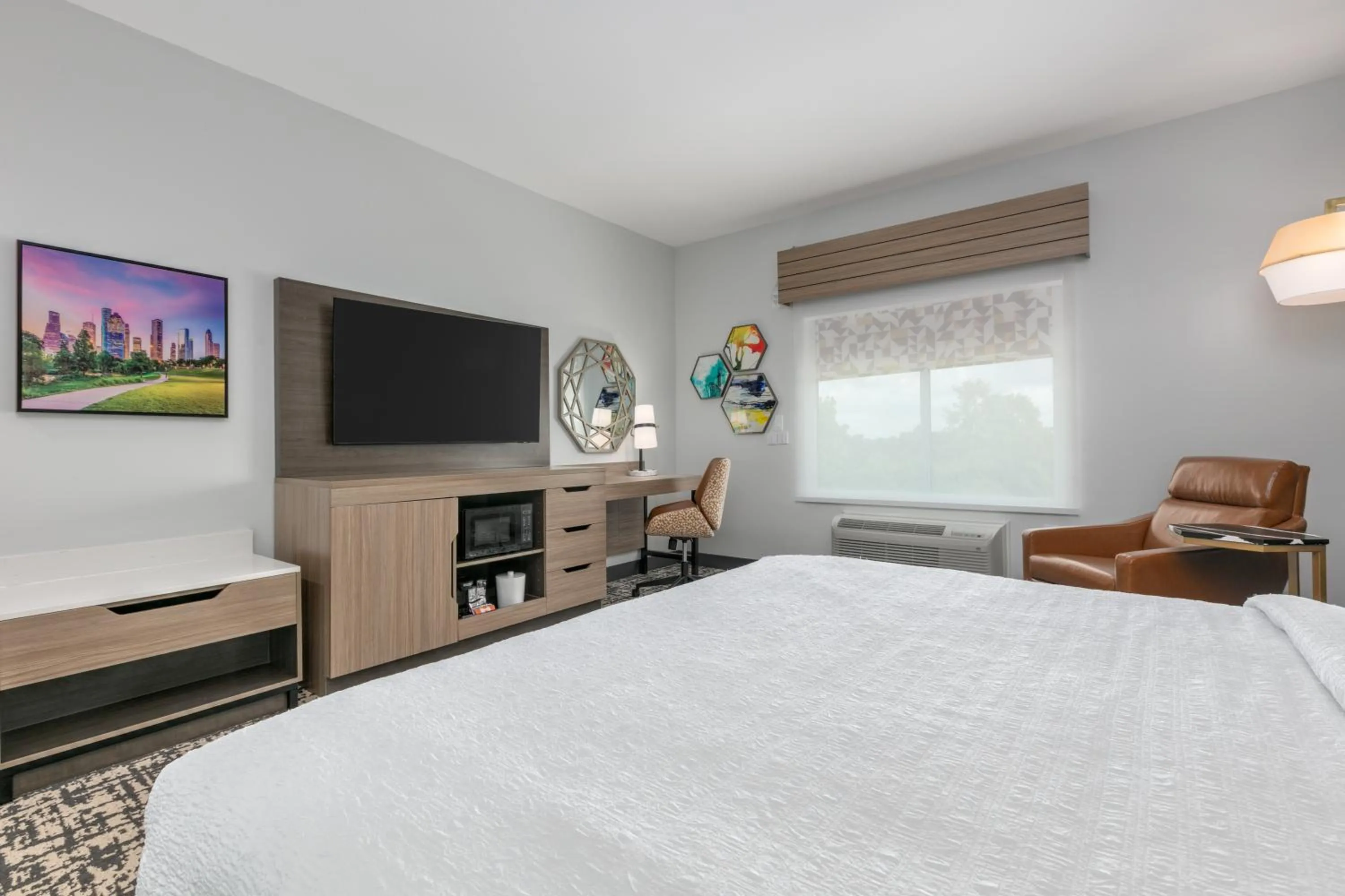 Bed in Hampton Inn & Suites by Hilton Shenandoah The Woodlands