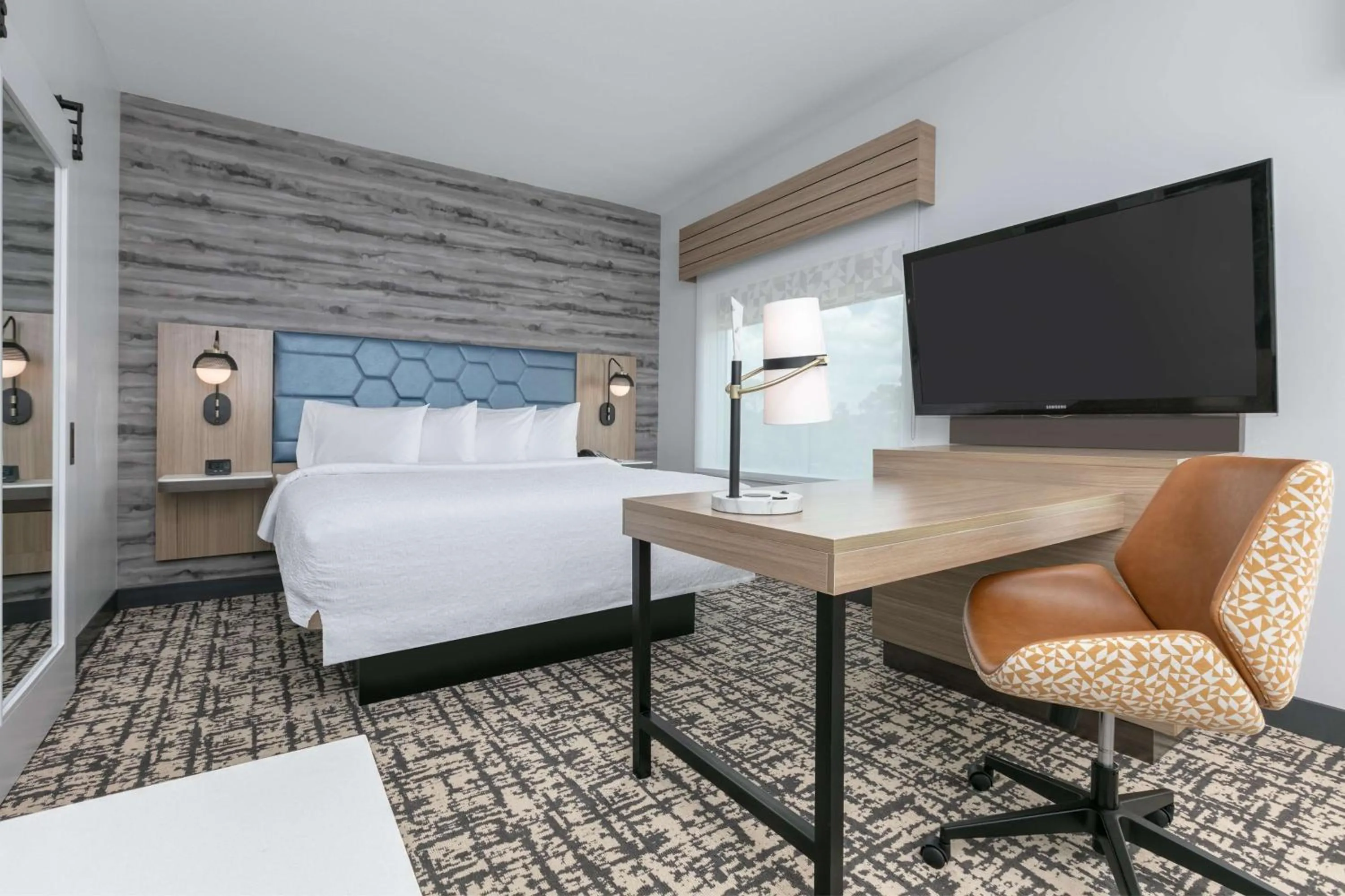 Bedroom, Bed in Hampton Inn & Suites by Hilton Shenandoah The Woodlands