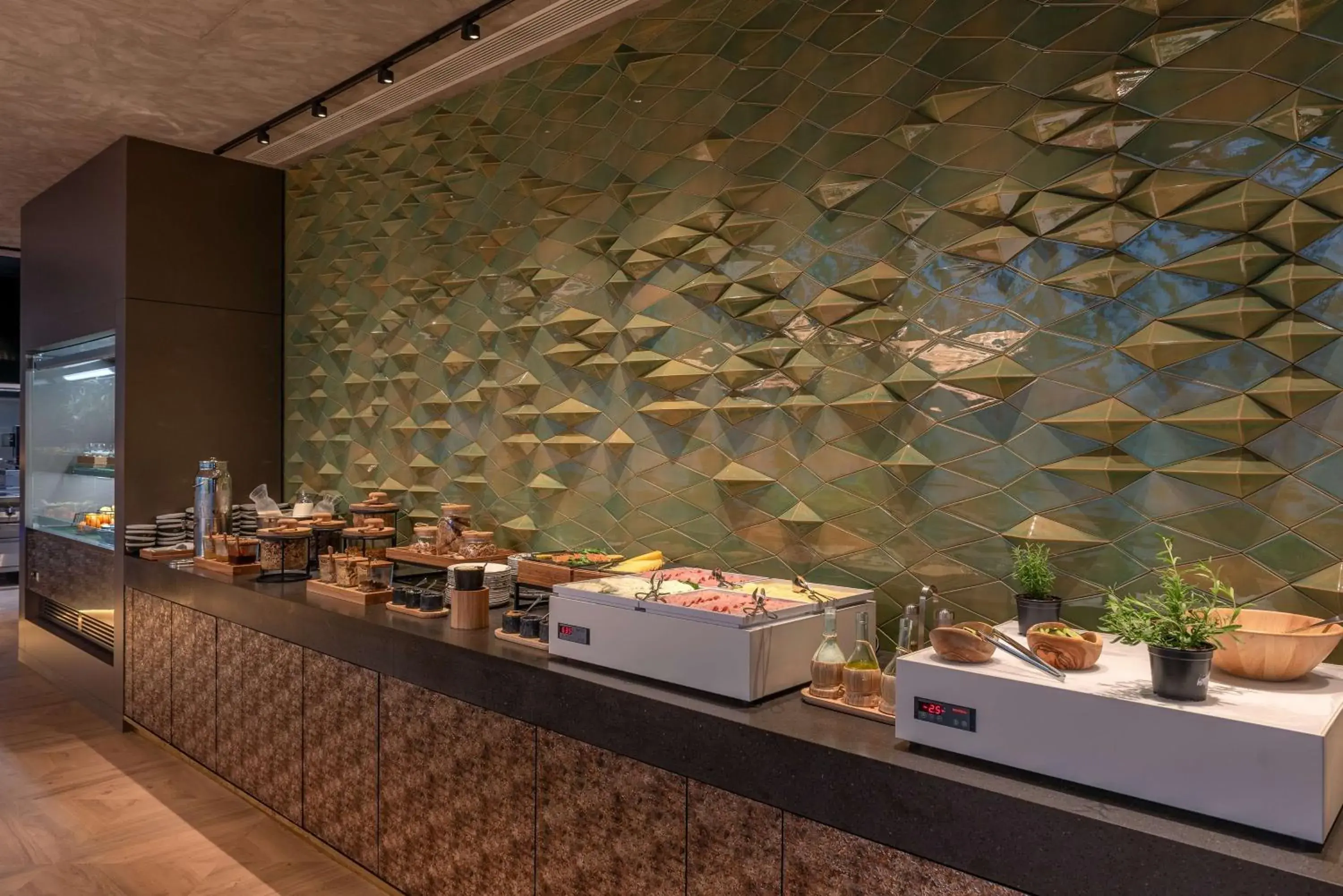 Restaurant/places to eat in Doubletree By Hilton Lagoa Azores Restaurant/places to eat in Doubletree By Hilton Lagoa Azores