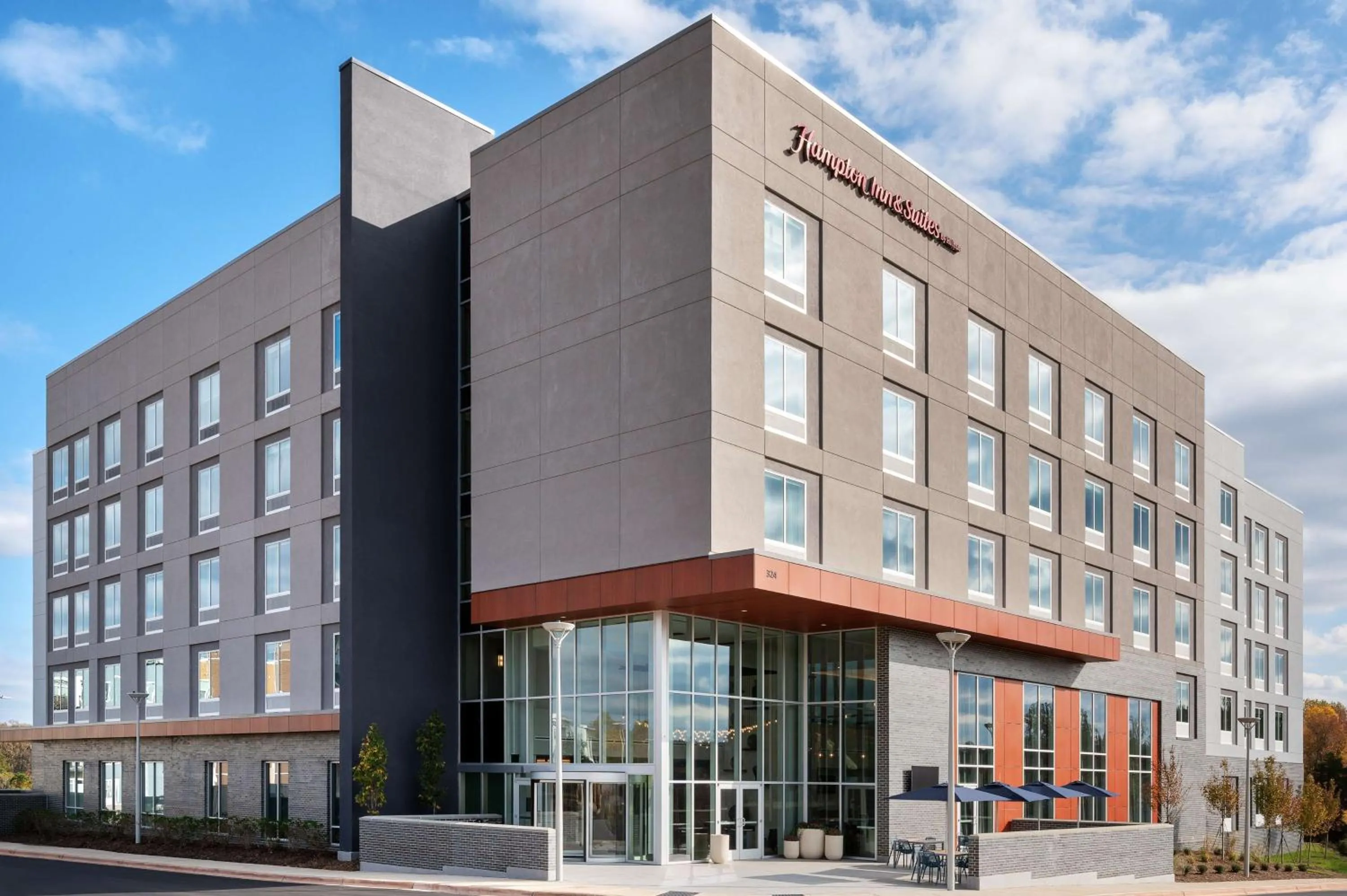 Property building in Hampton Inn & Suites by Hilton Pittsboro