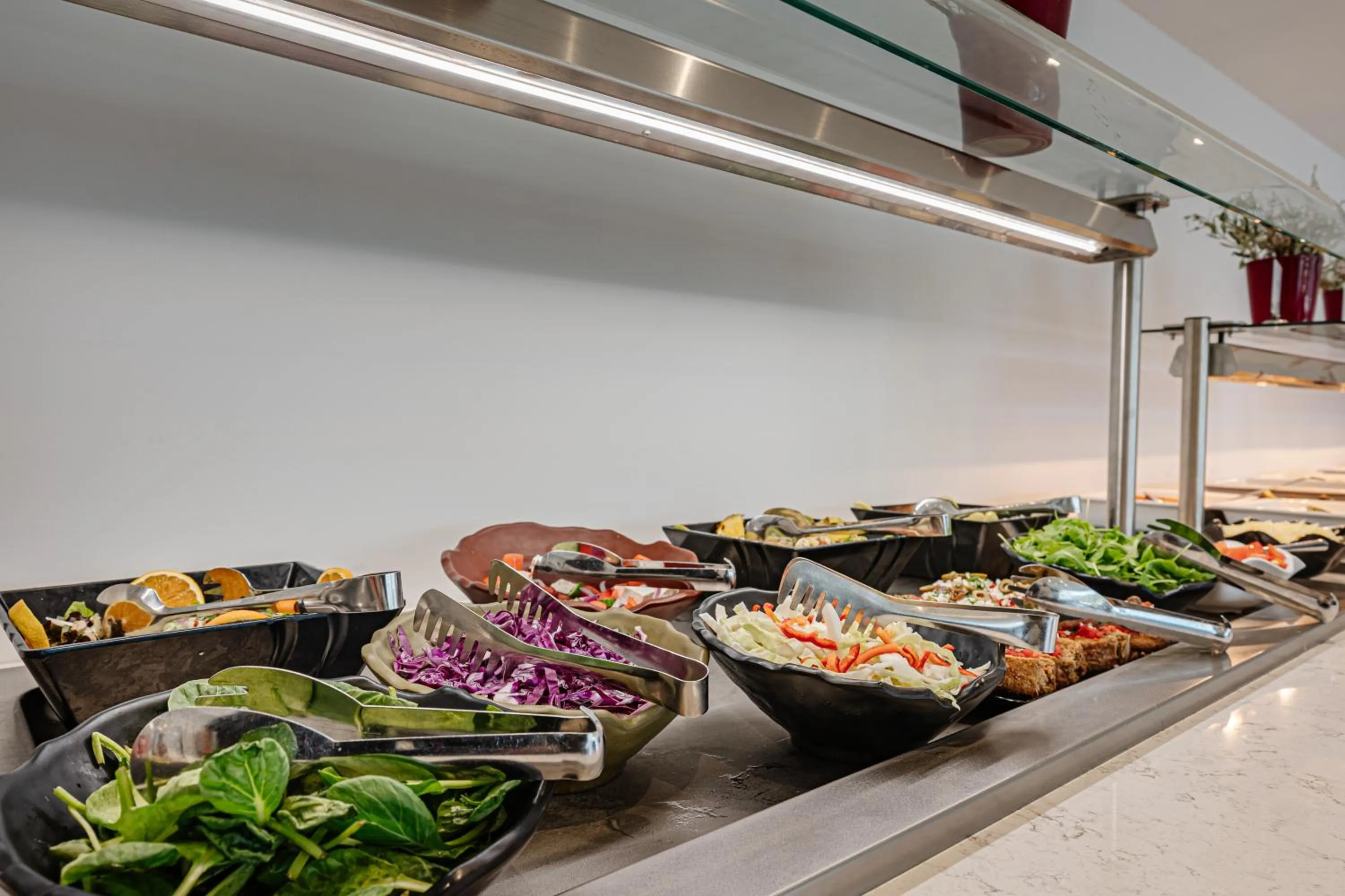 Food and drinks in Magique Bleu Suites