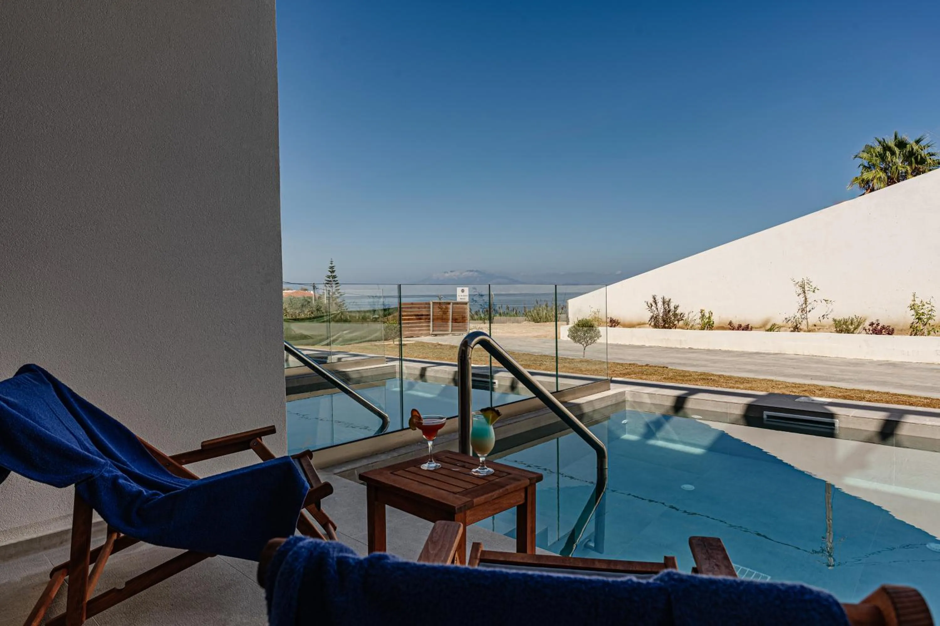 Patio in Magique Bleu Suites