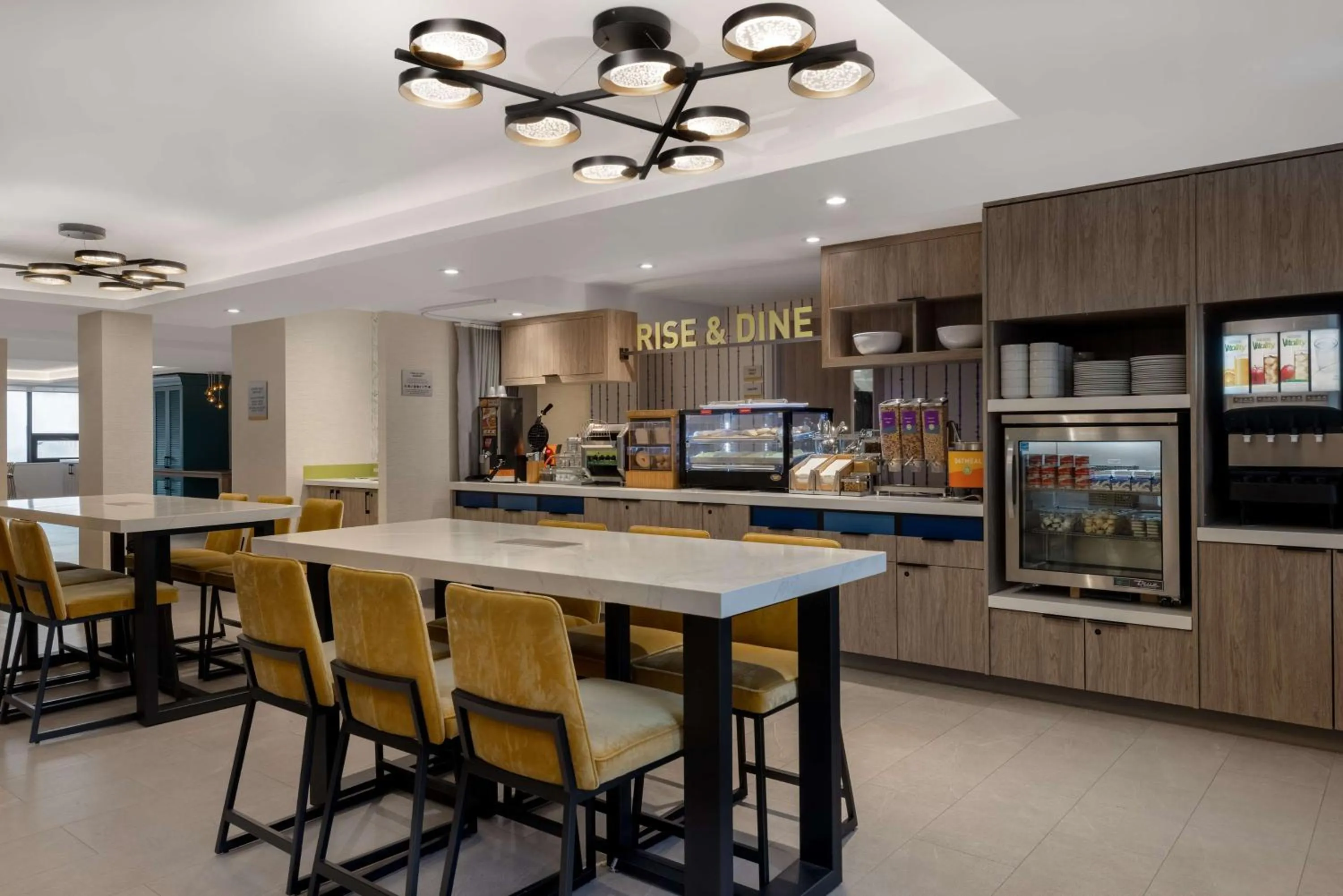 Breakfast in Home2 Suites By Hilton Kingston