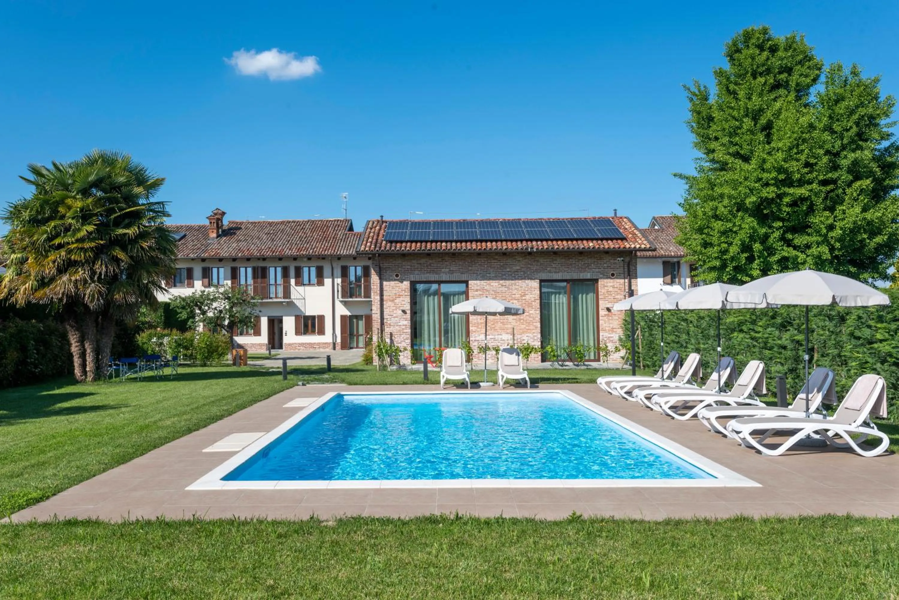 Swimming pool in Corte Bellora