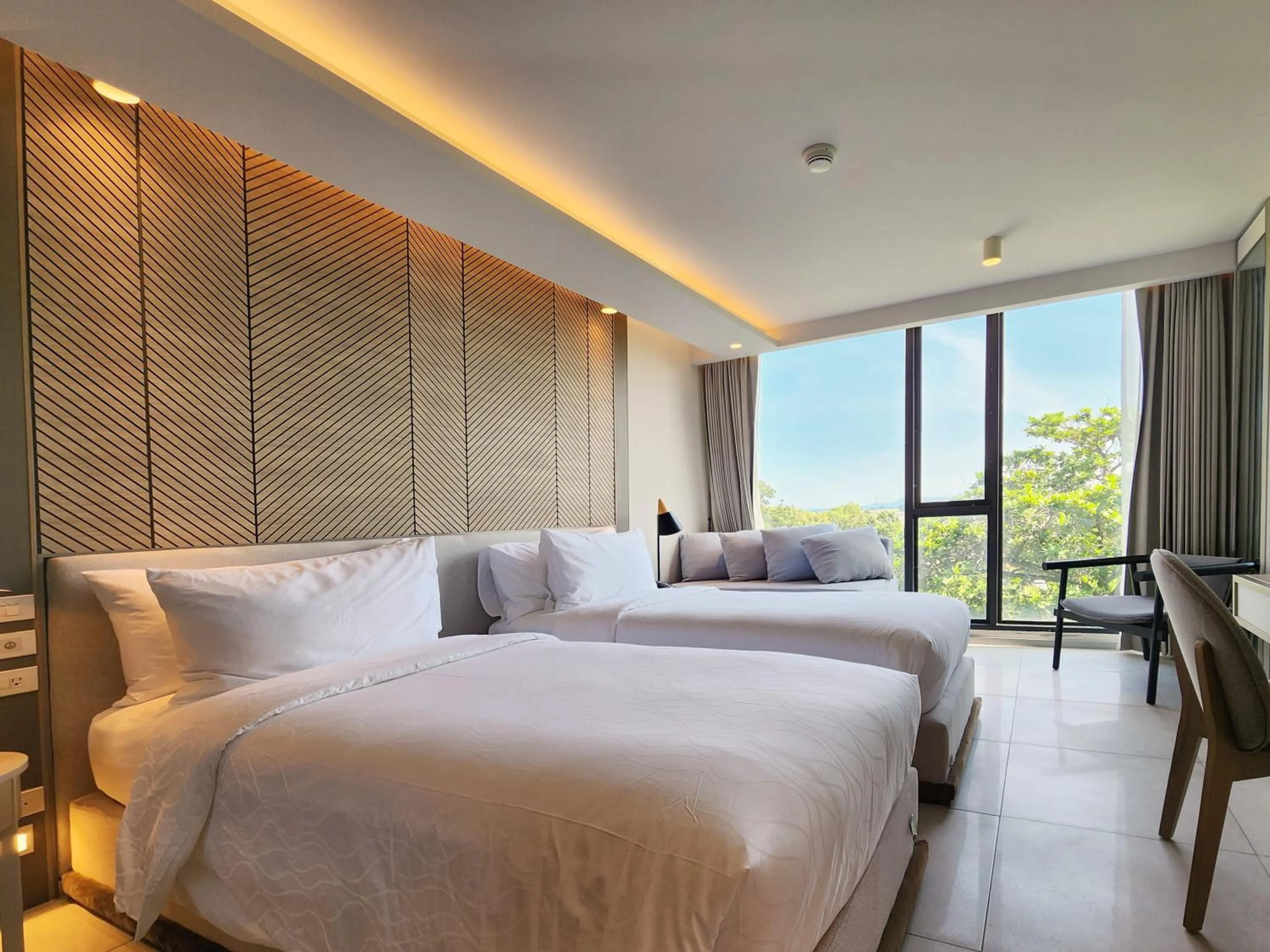Bedroom, Bed in Howard Johnson by Wyndham Pattaya JC