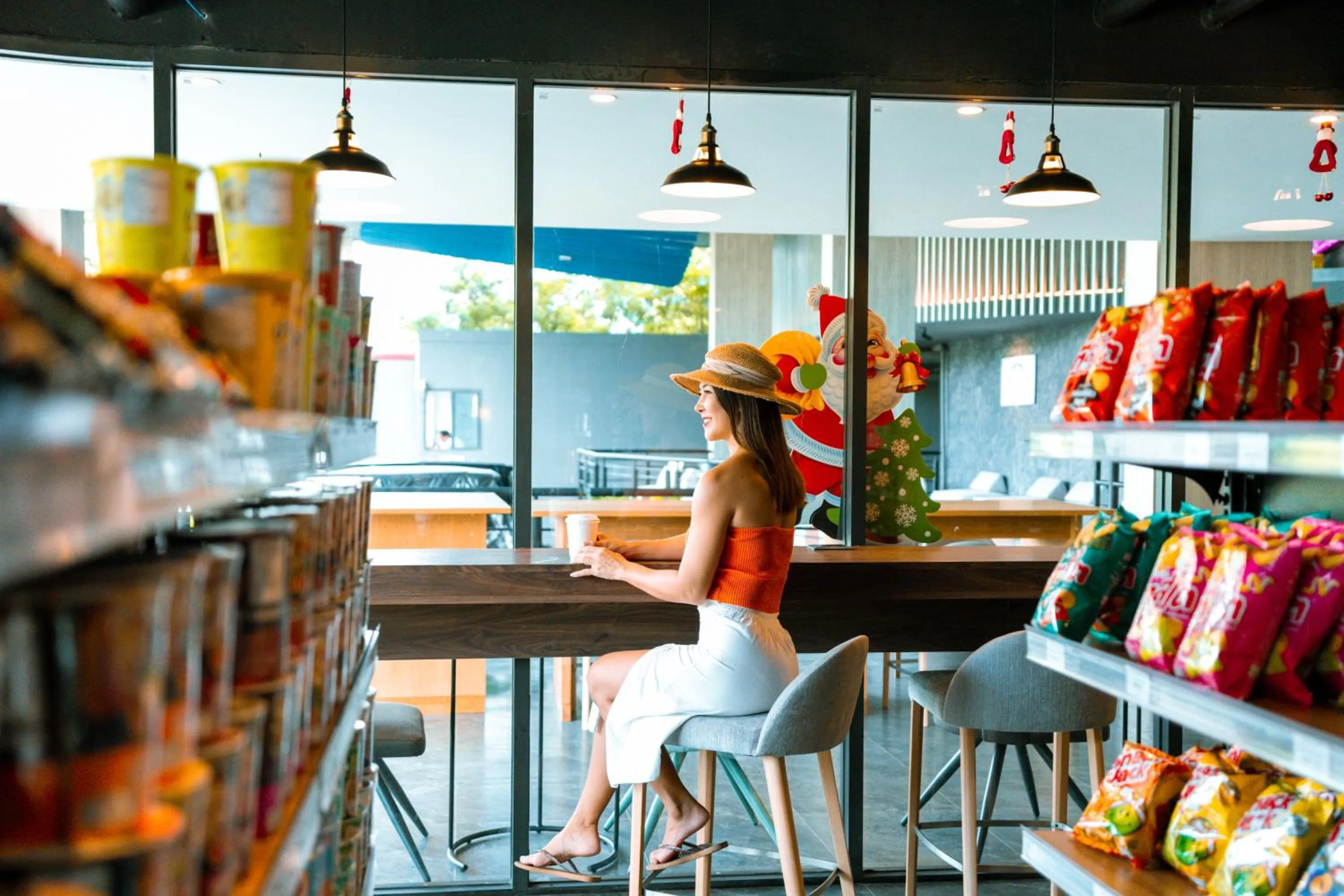 Supermarket/grocery shop in Howard Johnson by Wyndham Pattaya JC