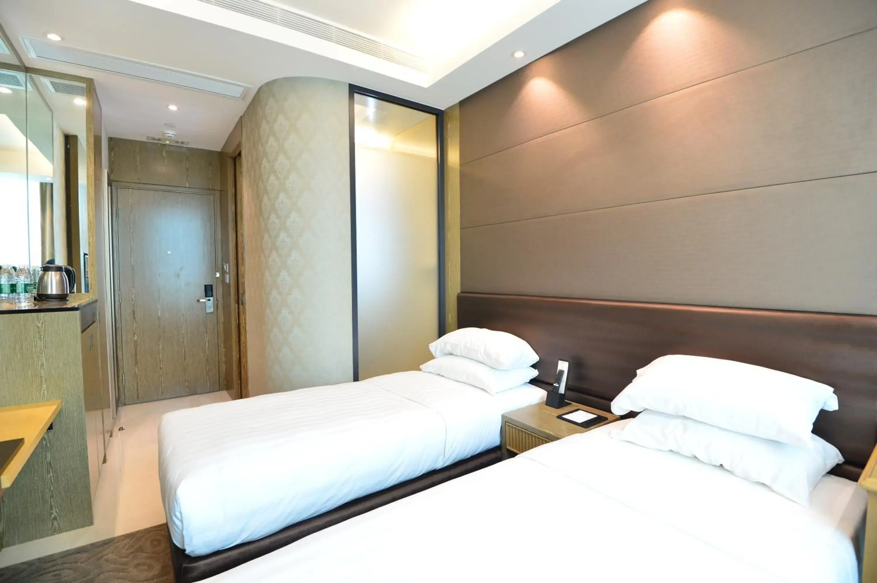 Bedroom, Bed in Kew Green Hotel Mongkok Bedroom, Bed in Kew Green Hotel Mongkok