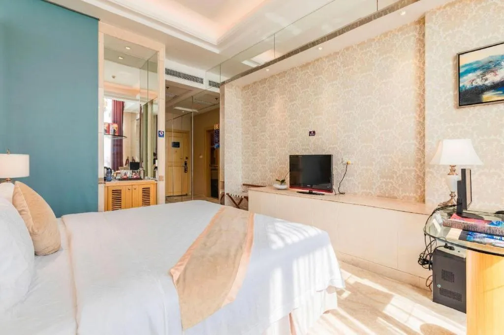 Bed in Regency Hotel