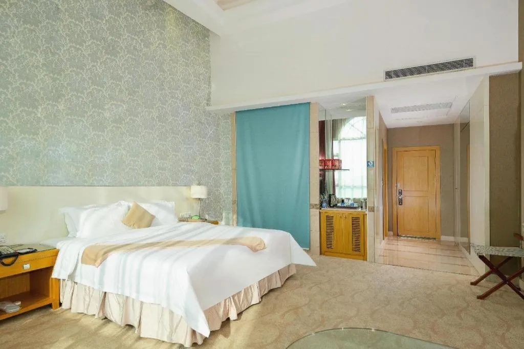 Bed in Regency Hotel