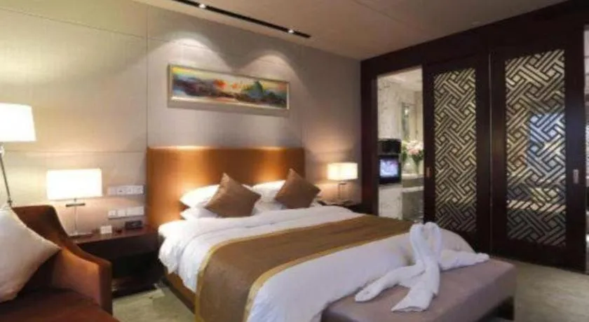 Bed in Zhongzhou International Hotel