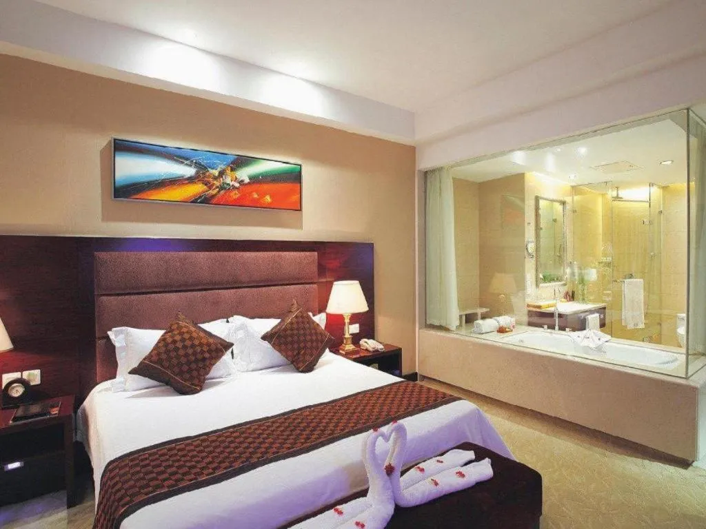 Bed in Zhongzhou International Hotel