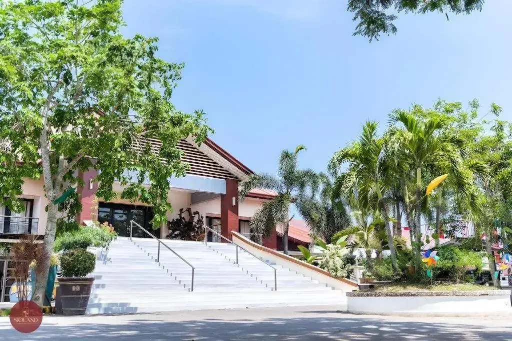 Quezon Premier Hotel - Candelaria Quezon Premier Hotel - Candelaria