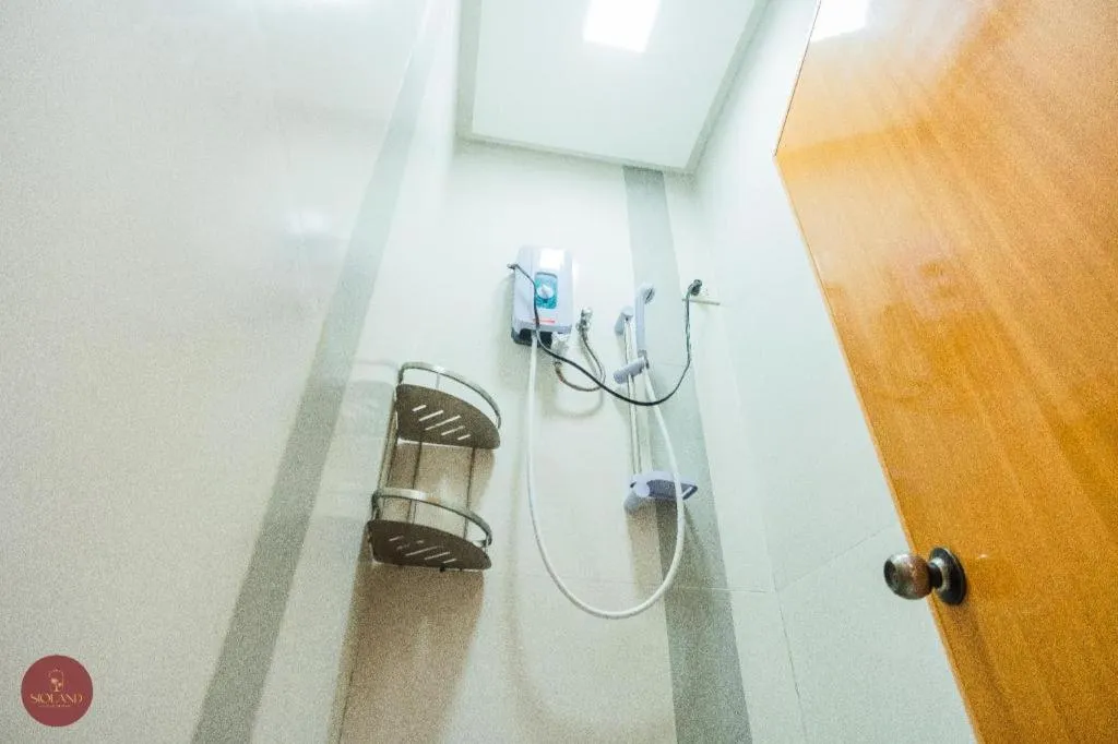 Quezon Premier Hotel - Candelaria