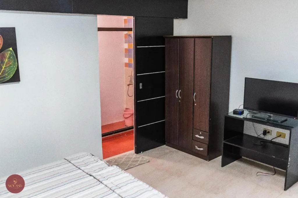 Bed in Quezon Premier Hotel - Candelaria