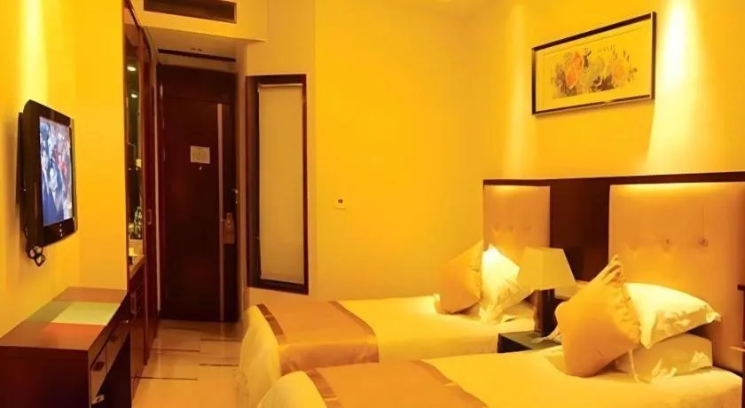 Bed in Shaoxing Yintai Hotel