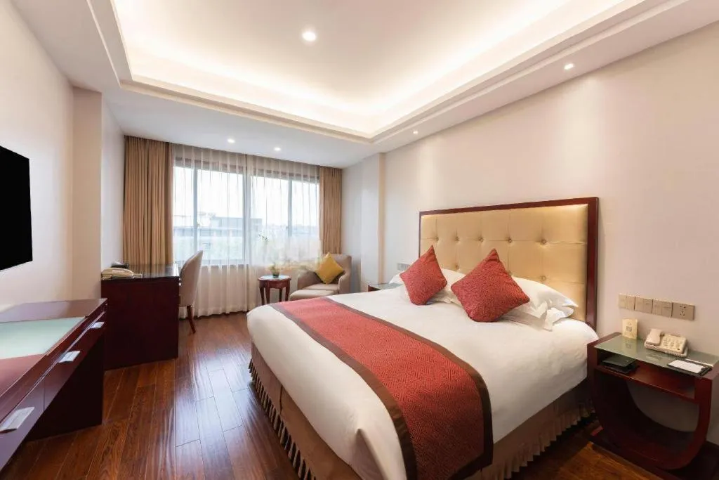 Bed in Shaoxing Yintai Hotel