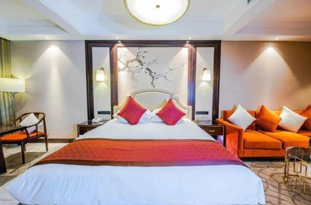 Bed in Shaoxing Yintai Hotel