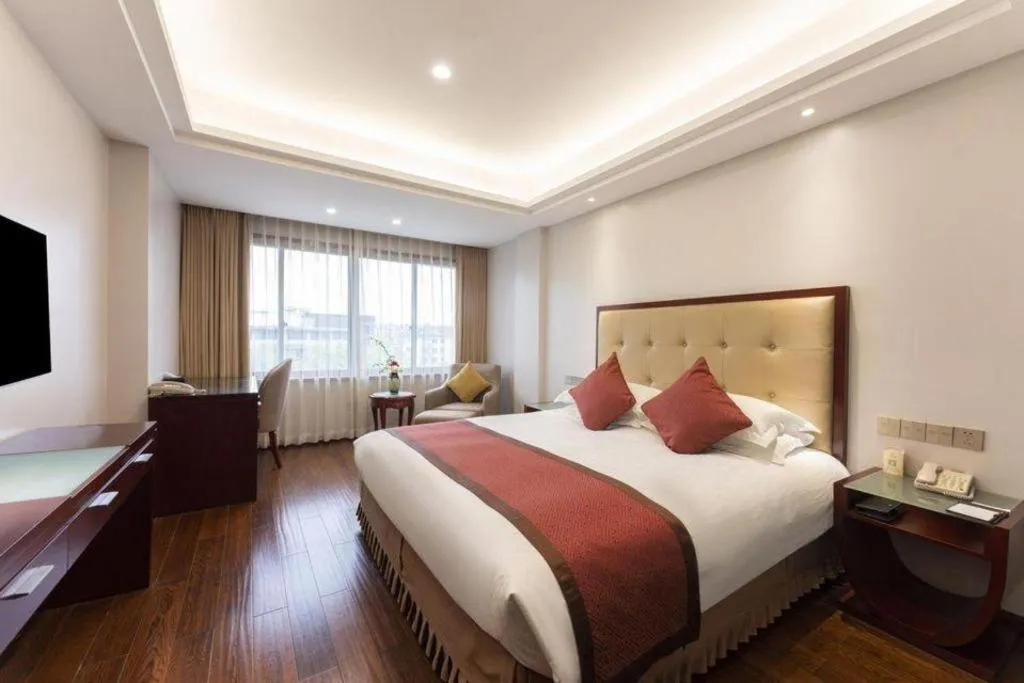 Bed in Shaoxing Yintai Hotel