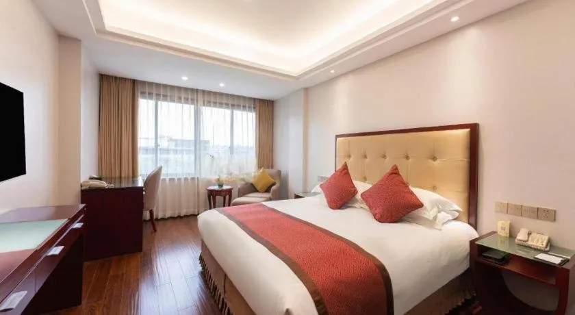Bed in Shaoxing Yintai Hotel