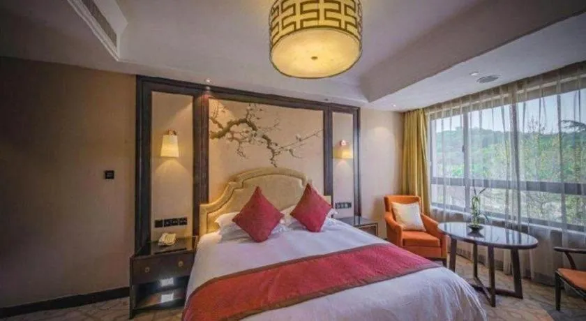 Bed in Shaoxing Yintai Hotel