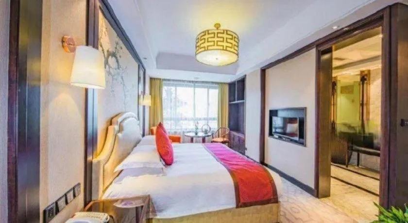Bed in Shaoxing Yintai Hotel