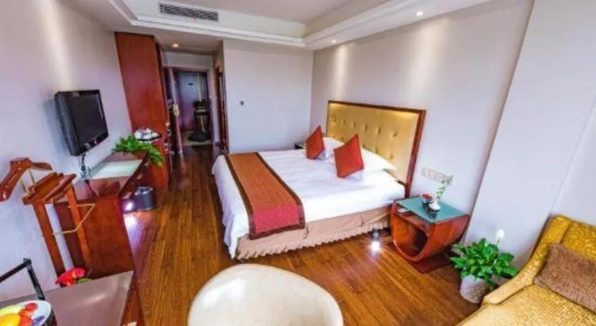 Bed in Shaoxing Yintai Hotel