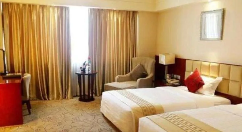 Bed in Chengdu Yinsheng International Hotel