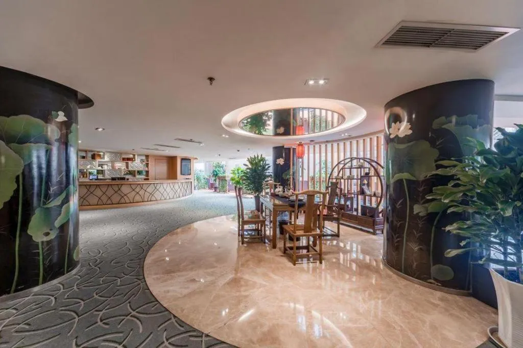 Chengdu Yinsheng International Hotel