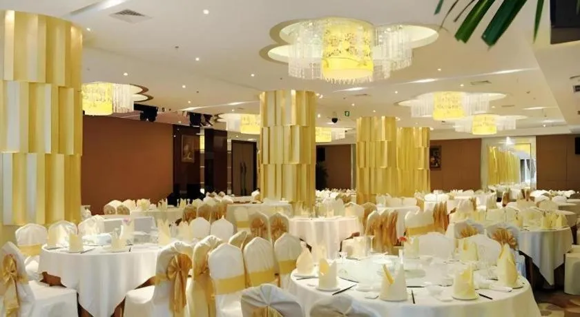 Chengdu Yinsheng International Hotel