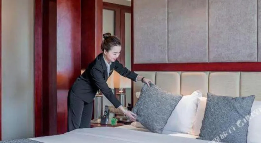 Bed in Chengdu Yinsheng International Hotel