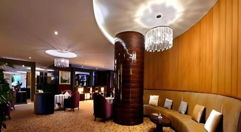 Chengdu Yinsheng International Hotel