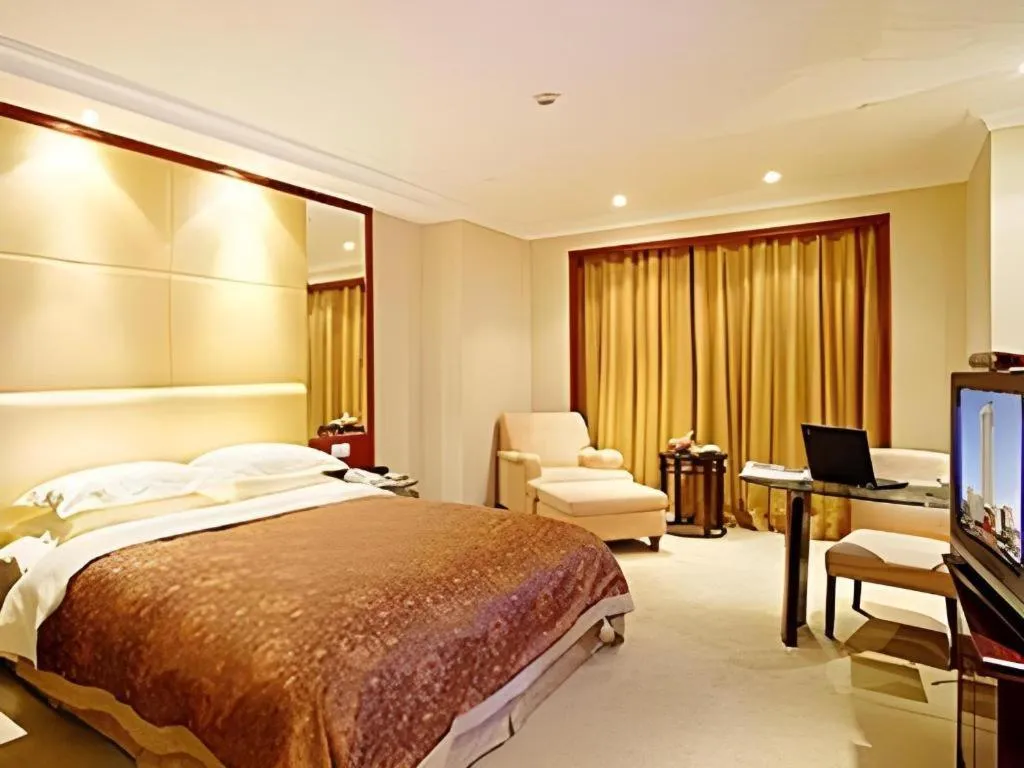 Bed in Dongying Dongsheng Hotel
