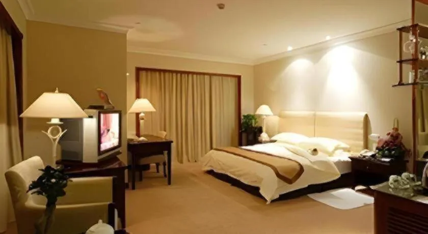 Bed in Dongying Dongsheng Hotel