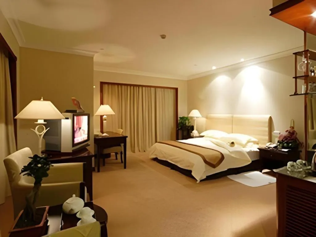 Bed in Dongying Dongsheng Hotel