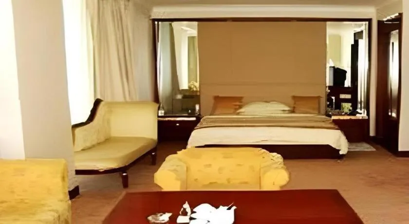 Bed in Dongying Dongsheng Hotel