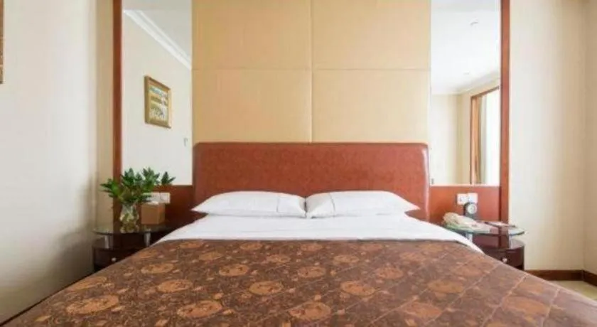 Bed in Dongying Dongsheng Hotel