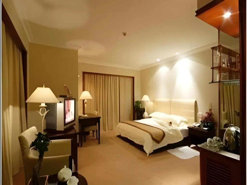 Bed in Dongying Dongsheng Hotel