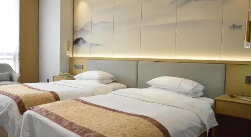 Bed in Dongying Dongsheng Hotel