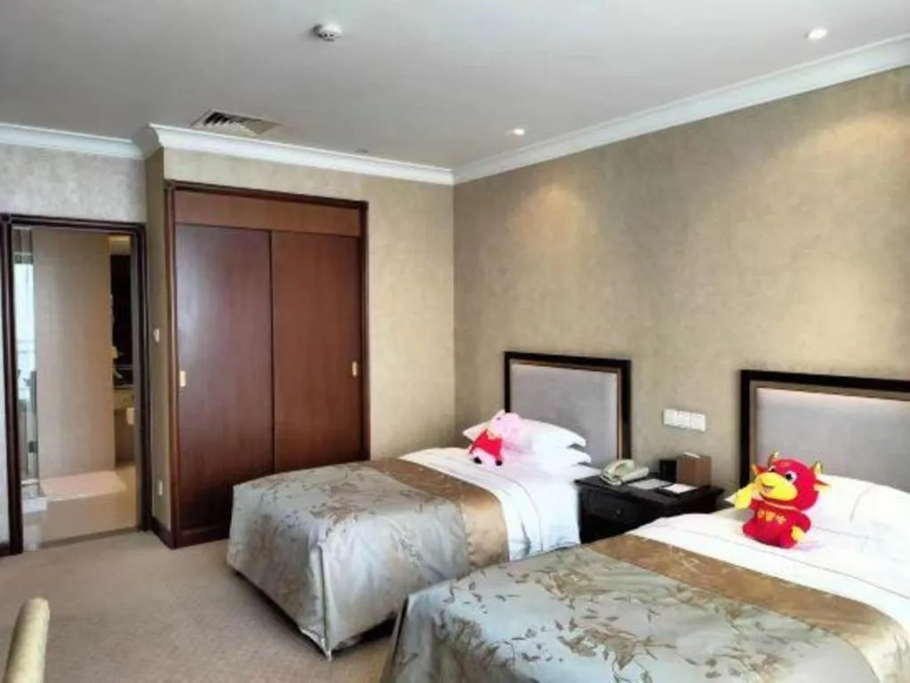 Bed in Dongying Dongsheng Hotel